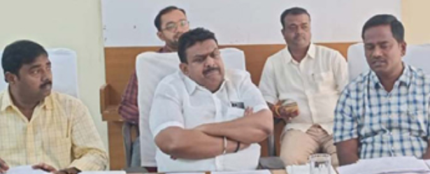 ಕುಷ್ಟಗಿ ಮೇವಿನ ಸಮಸ್ಯೆ ಅಧಿಕಾರಿಗಳು ನಿರ್ಲಕ್ಷ್ಯ ಟಾಸ್ಕ್ ಪೋರ್ಸ ಸಭೆಯಲ್ಲಿ ಶಾಸಕ ದೊಡ್ಡನಗೌಡ ಗರಂ